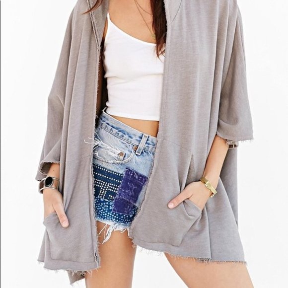 Urban Outfitters Truly Madly Deeply burgundy Hood oversized Poncho Cardigan XS - Picture 13 of 13